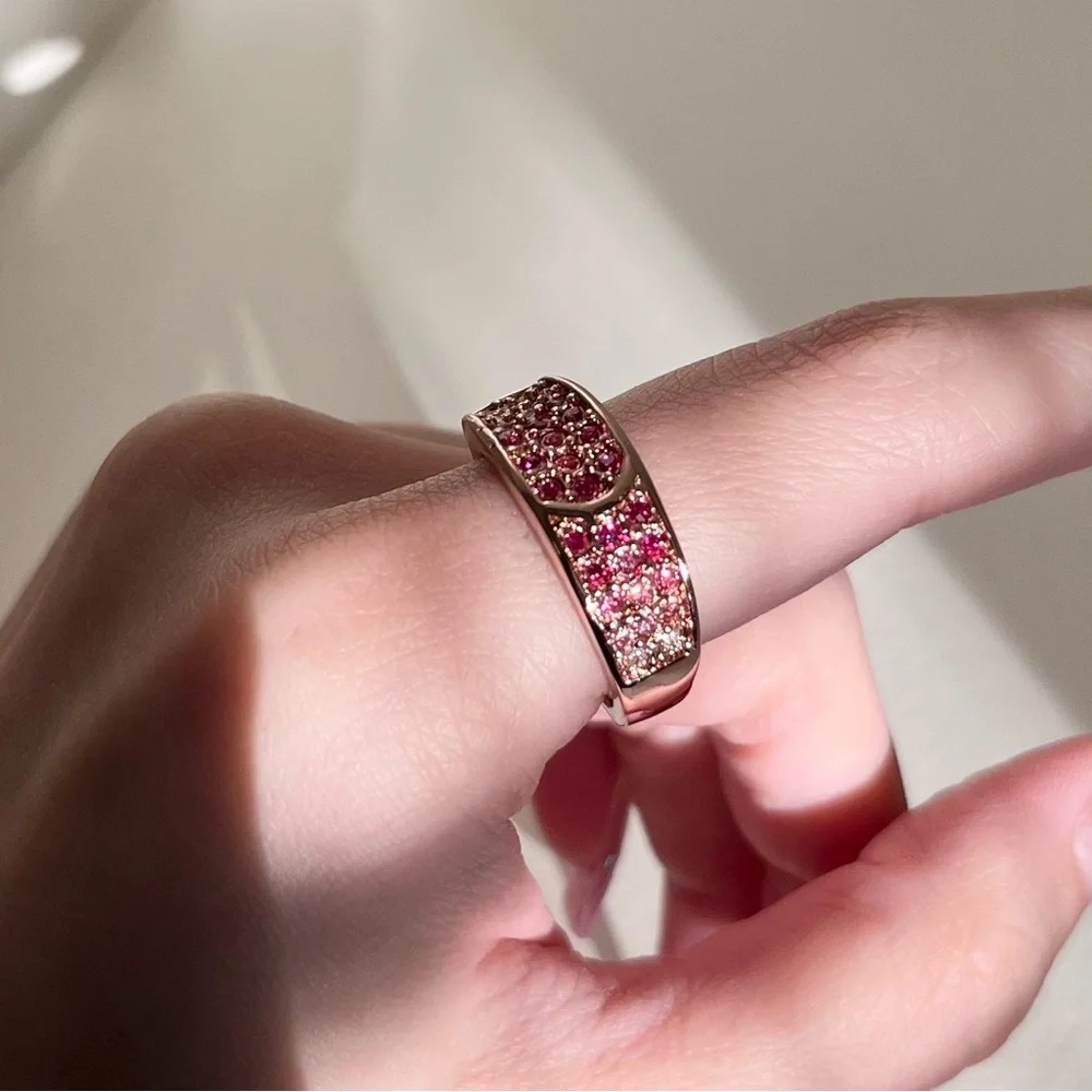 NWOT 18k gp rose gold belt ring